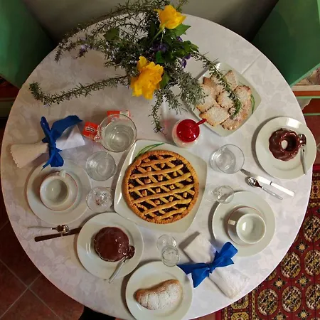 לינה וארוחת בוקר Il Nido Del Gufo *